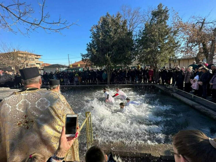 Първомай се готви за Богоявление