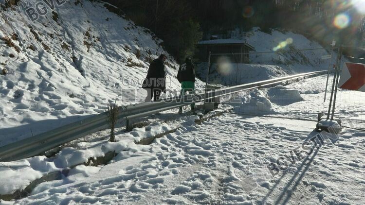 Щурм на пешеходния Шенген! В Смолянско стотици стигат до Гърция пеша през горски пътища.