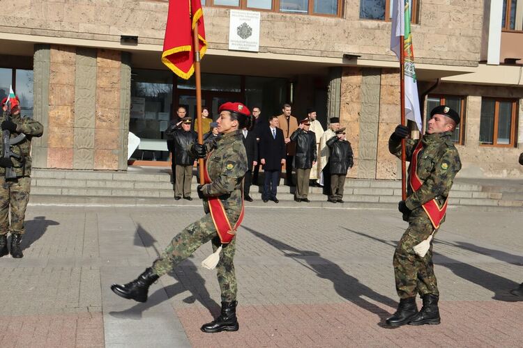 На Богоявление в Хасково осветиха бойните знамена