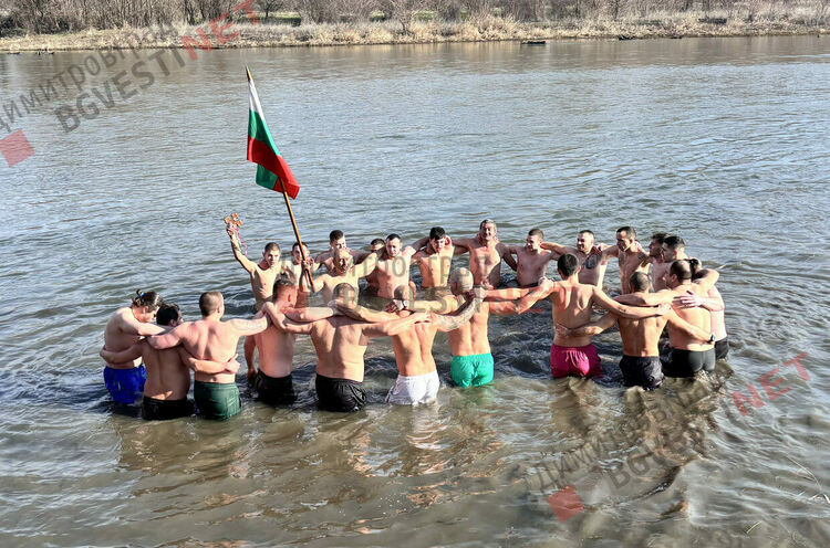 15-годишния Александър спаси Христовия кръст в Димитровград