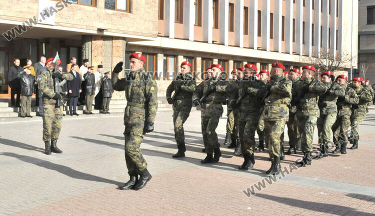 На Богоявление в Хасково осветиха бойните знамена