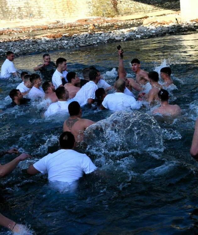 32-годишния Мартин спаси богоявленския кръст в Асеновград 