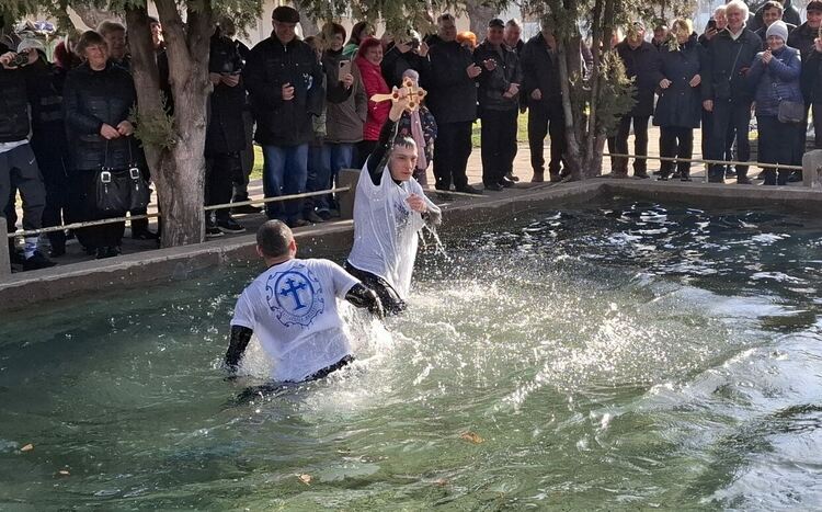 Първомай празнува Богоявление