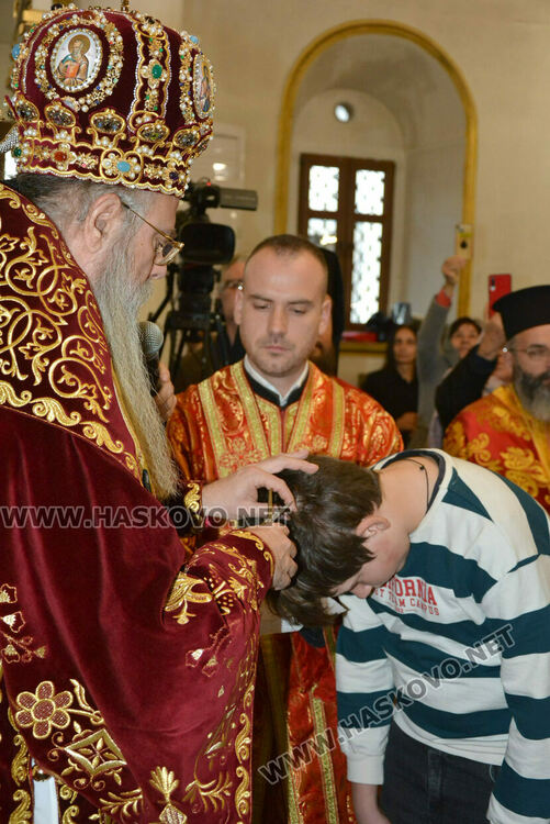 Хасковлии посрещнаха митрополит Николай на Ивановден 