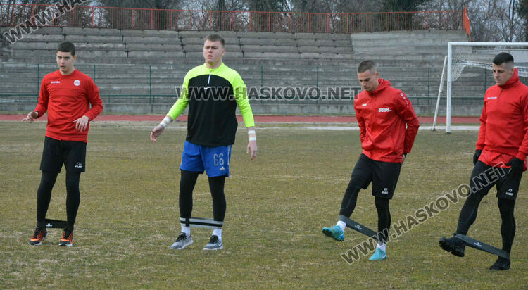 Със спортен директор и три нови попълнения стартира зимната си подготовка „Саяна Хасково“