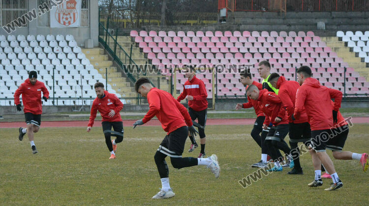 Със спортен директор и три нови попълнения стартира зимната си подготовка „Саяна Хасково“