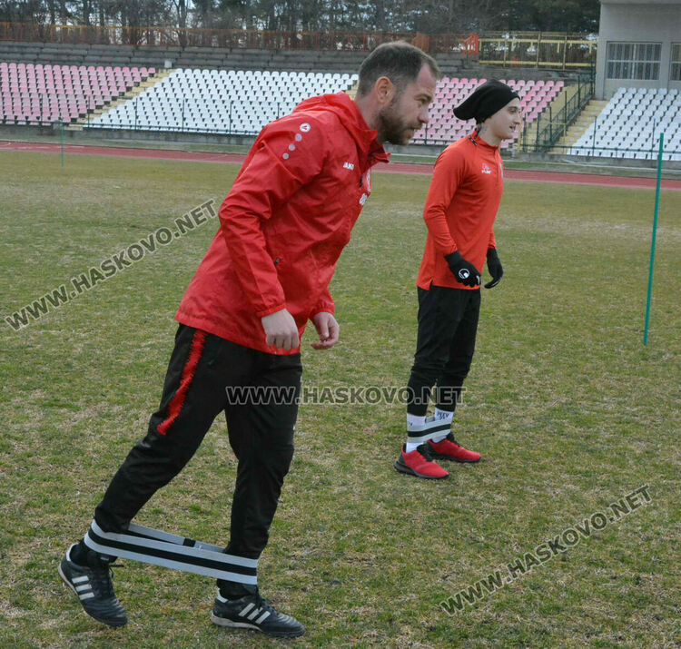 Със спортен директор и три нови попълнения стартира зимната си подготовка „Саяна Хасково“