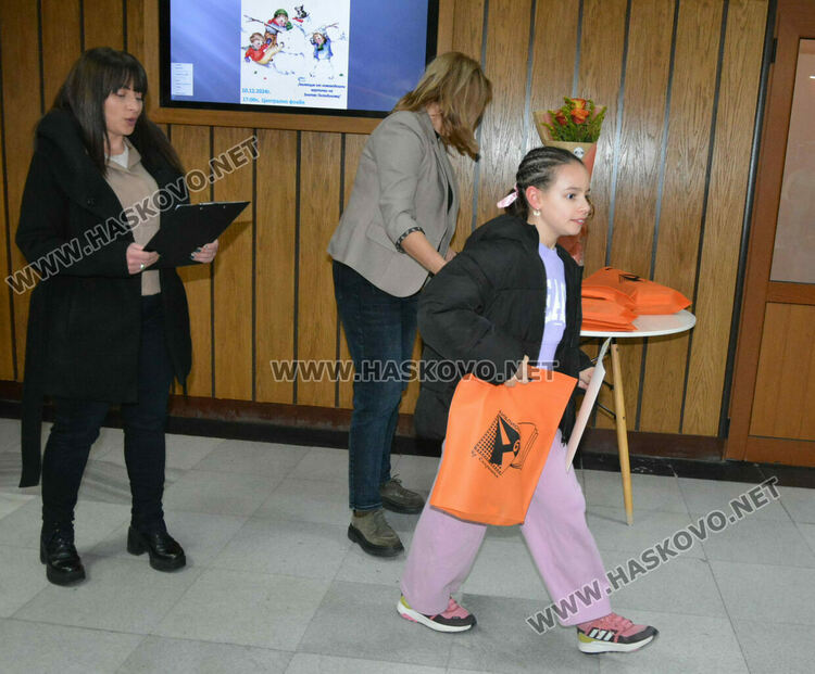 Татяна Кръстева е читател на годината за 2024-а в Регионалната библиотека в Хасково