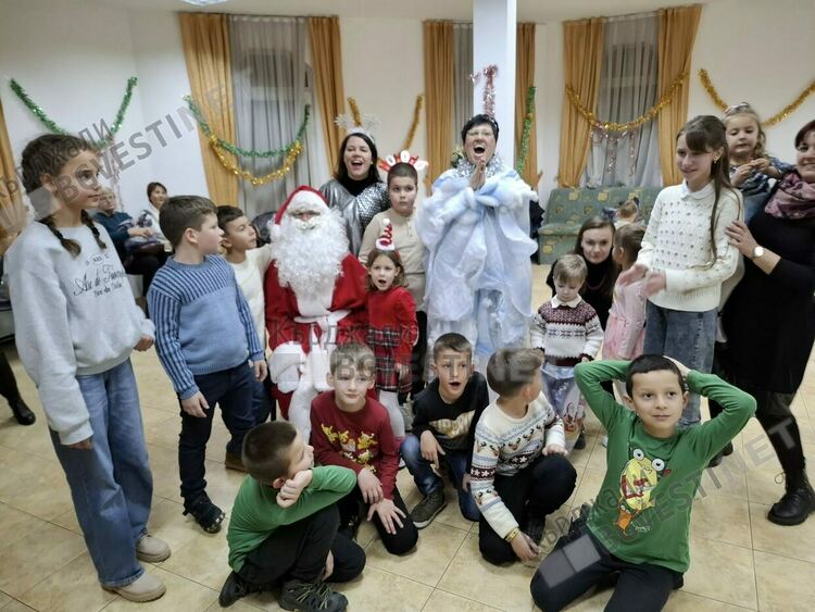 Руската общност  в Кърджали поздрави децата с Рождество и Нова година