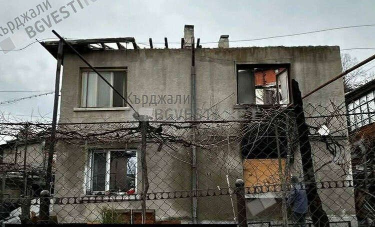 Кърджалийци призовават да помогнем на Мария Белева, чийто дом изгоря в навечерието на Нова година