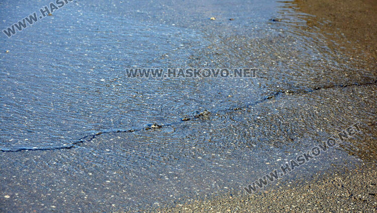 Втори ден продължава отстраняването на аварията на главен водопровод в Хасково