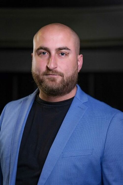 Театърът на червено, Министерството бави 500 000 лв.