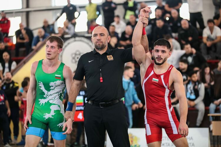 Две титли за „Димитровград“ на шампионата по борба, Мерт Славов със сребърен медал за Хасково