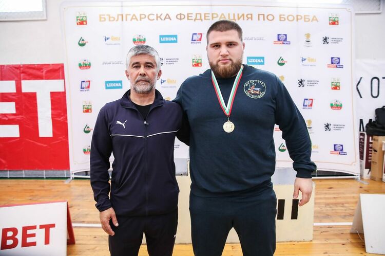 Две титли за „Димитровград“ на шампионата по борба, Мерт Славов със сребърен медал за Хасково