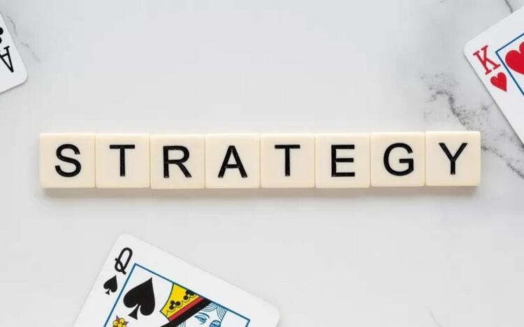 Оперативните планове следва да покажат ясно каква част от целия път към големите цели ще бъде преминат в заложения период. Планът на МОН не показва това.