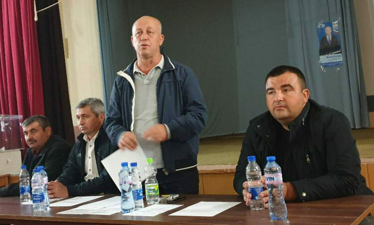 Екрем Юзеир