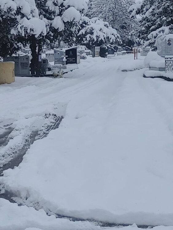 Хасковлии: Централният гробищен парк не бе почистен от снега тази сутрин 