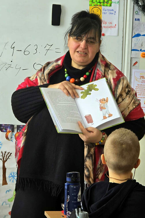 Третокласници от „Славейков“ се вдъхновяват от детска книга за добротворство