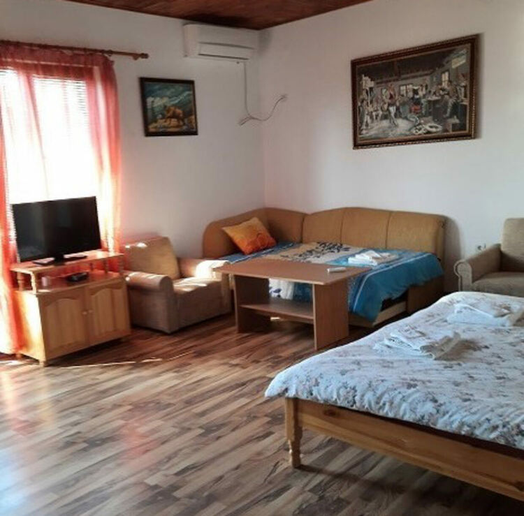 НАП продава къща за гости за малко над 266 000 лeвa 