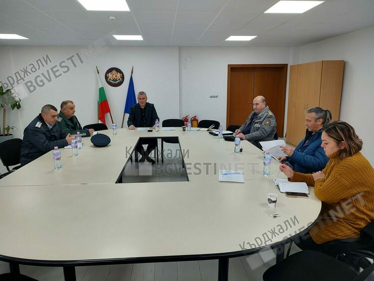 Епизоотичната комисия в Кърджали се фокусира върху безпризорните селскостопански животни