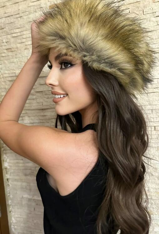 19-годишната Симона Петрова е новата „Мис България“