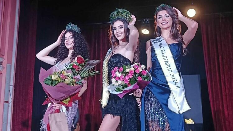 19-годишната Симона Петрова е новата „Мис България“