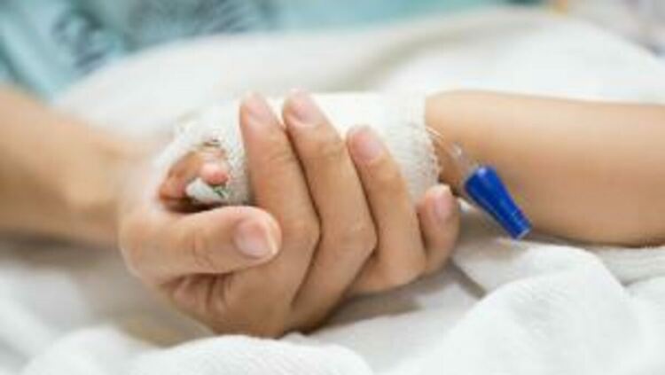 Патова ситуация в детското отделение в болницата в Перник: Болни деца ще бъдат транспортирани до София