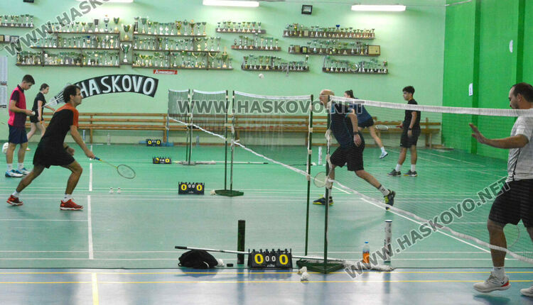 Бадминтонисти от три държави стартираха на турнира „Братя Касабян“