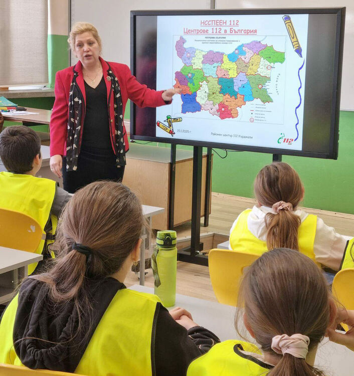 Деца преминаха обучение за работа със спешния телефон 112