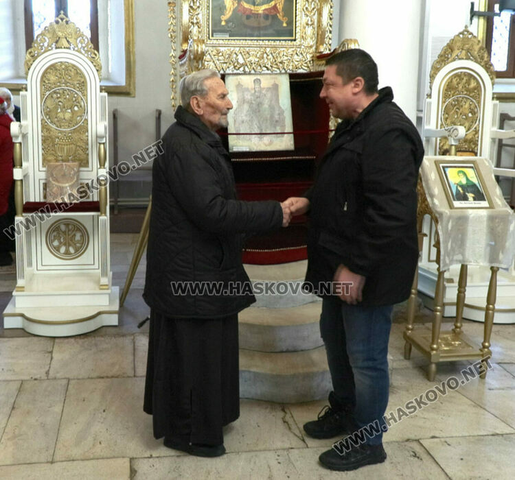 Отслужиха празнична литургия за Антоновден 