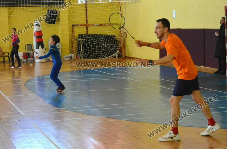 Бадминтонисти от три държави стартираха на турнира „Братя Касабян“