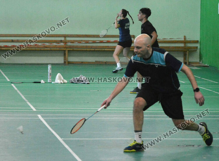 Бадминтонисти от три държави стартираха на турнира „Братя Касабян“