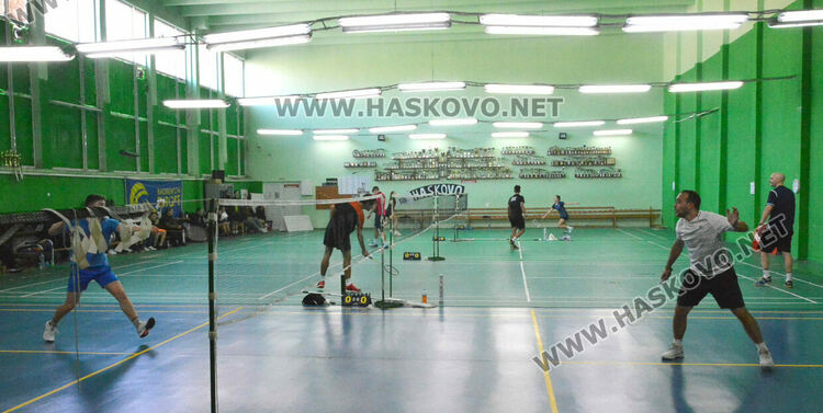 Бадминтонисти от три държави стартираха на турнира „Братя Касабян“