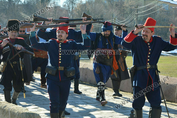 Национален клуб „Традиция“ представи атрактивна възстановка на битката за Харманли