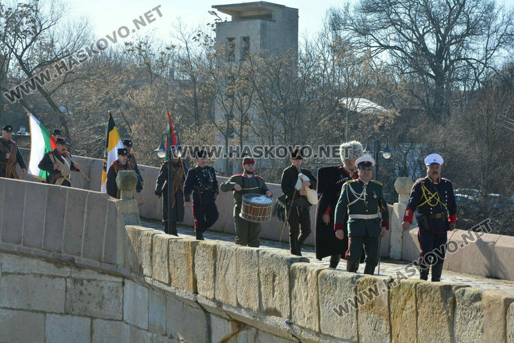 Национален клуб „Традиция“ представи атрактивна възстановка на битката за Харманли