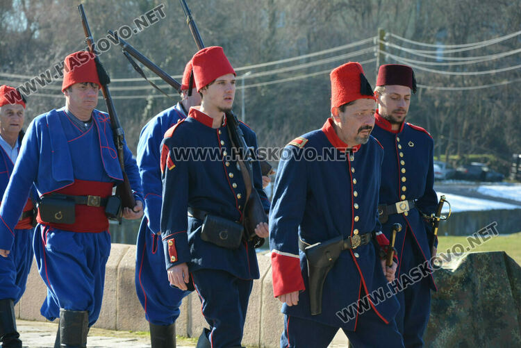 Национален клуб „Традиция“ представи атрактивна възстановка на битката за Харманли