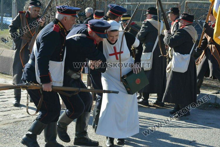 Национален клуб „Традиция“ представи атрактивна възстановка на битката за Харманли