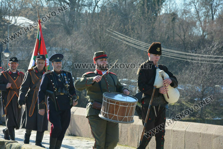 Национален клуб „Традиция“ представи атрактивна възстановка на битката за Харманли