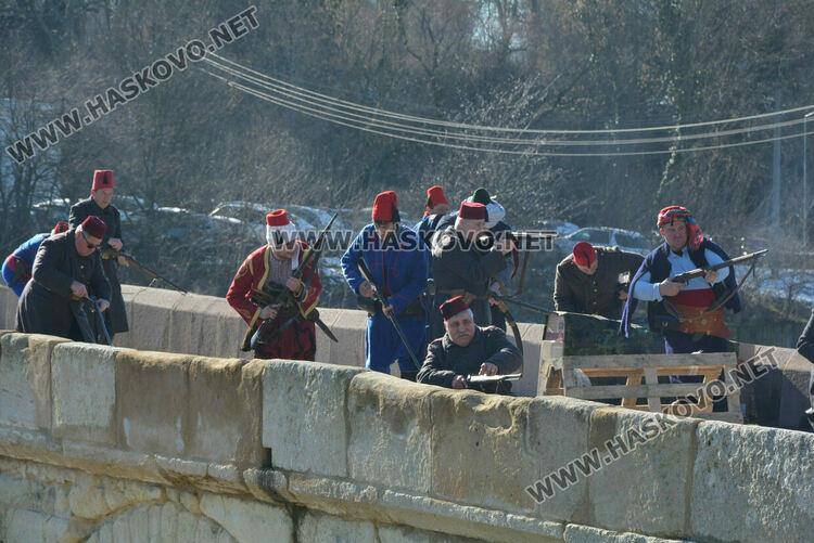 Национален клуб „Традиция“ представи атрактивна възстановка на битката за Харманли
