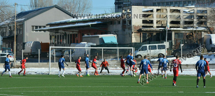 Футболистите на „Хасково“ разгромиха с 4:1 „Върбица“ на ст. „Младост“
