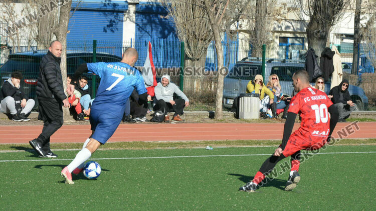 Футболистите на „Хасково“ разгромиха с 4:1 „Върбица“ на ст. „Младост“