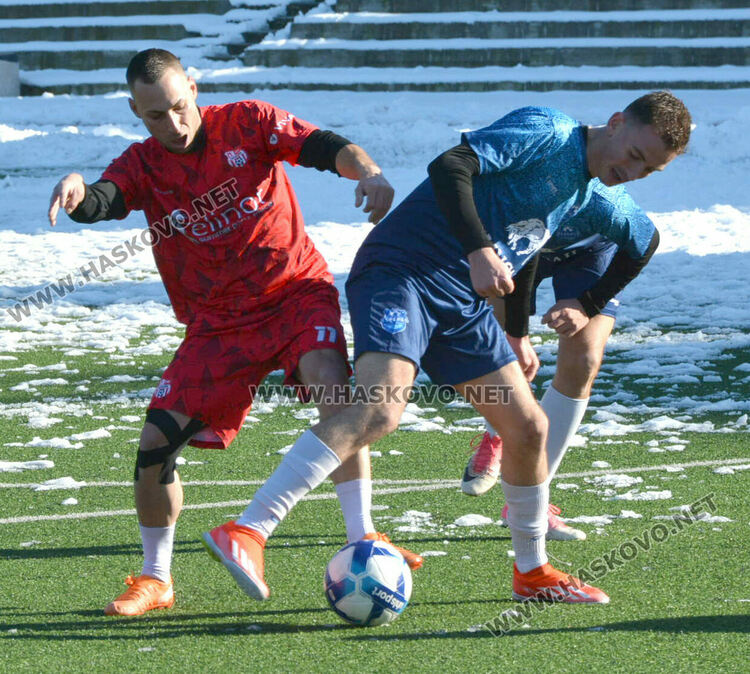 Футболистите на „Хасково“ разгромиха с 4:1 „Върбица“ на ст. „Младост“