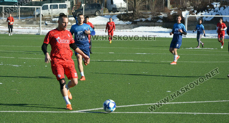 Футболистите на „Хасково“ разгромиха с 4:1 „Върбица“ на ст. „Младост“