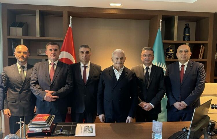 Делегация на ДПС се срещна с Бинали Йълдъръм