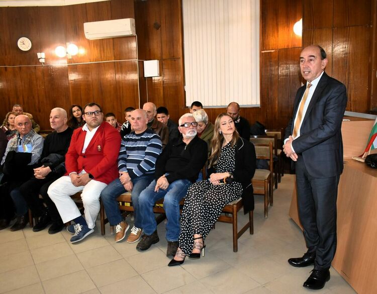 Книга разказва за олимпийските шампиони от област Пловдив 