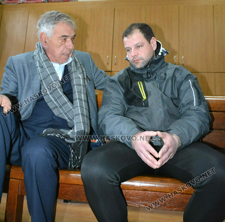 Въоръженият обирджия на фирмата за бързи кредити бил притиснат от кредитори 