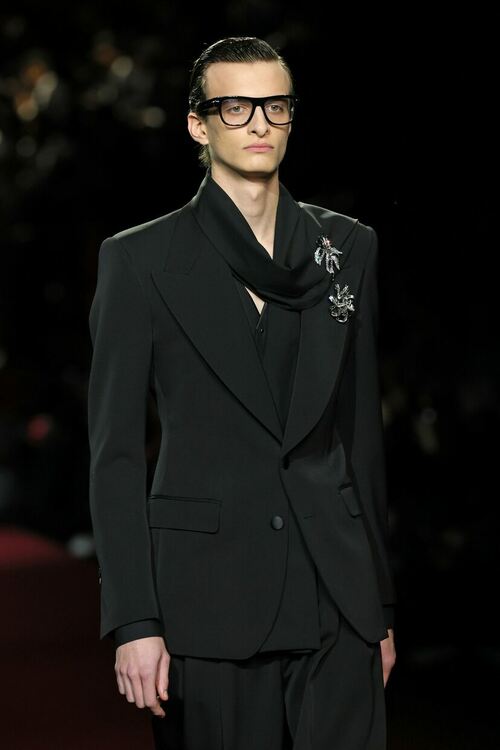 Долче и Габана напомниха за блясъка от времето на Фелини в новата си мъжка колекция 