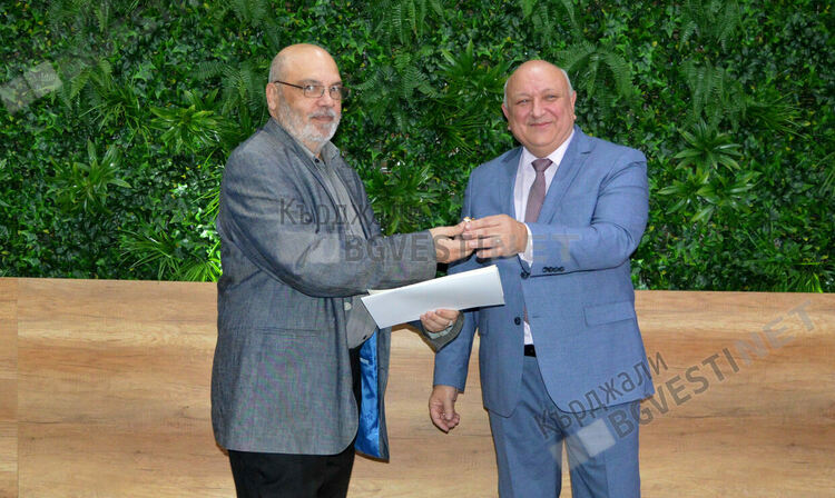 МБАЛ”Д-р Атнас Дафовски” с благодарност към еТВ и Кърджали бг вести за обективно отразяване на дейността й