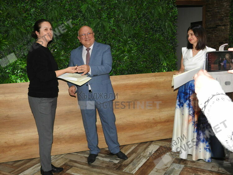 МБАЛ”Д-р Атнас Дафовски” с благодарност към еТВ и Кърджали бг вести за обективно отразяване на дейността й