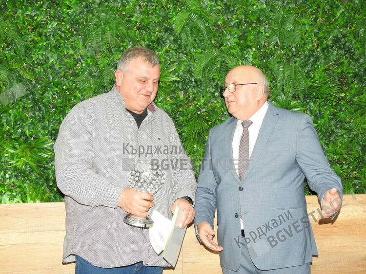 МБАЛ „Д-р Атанас Дафовски” в Кърджали отчете успешна година,награди изявени служители